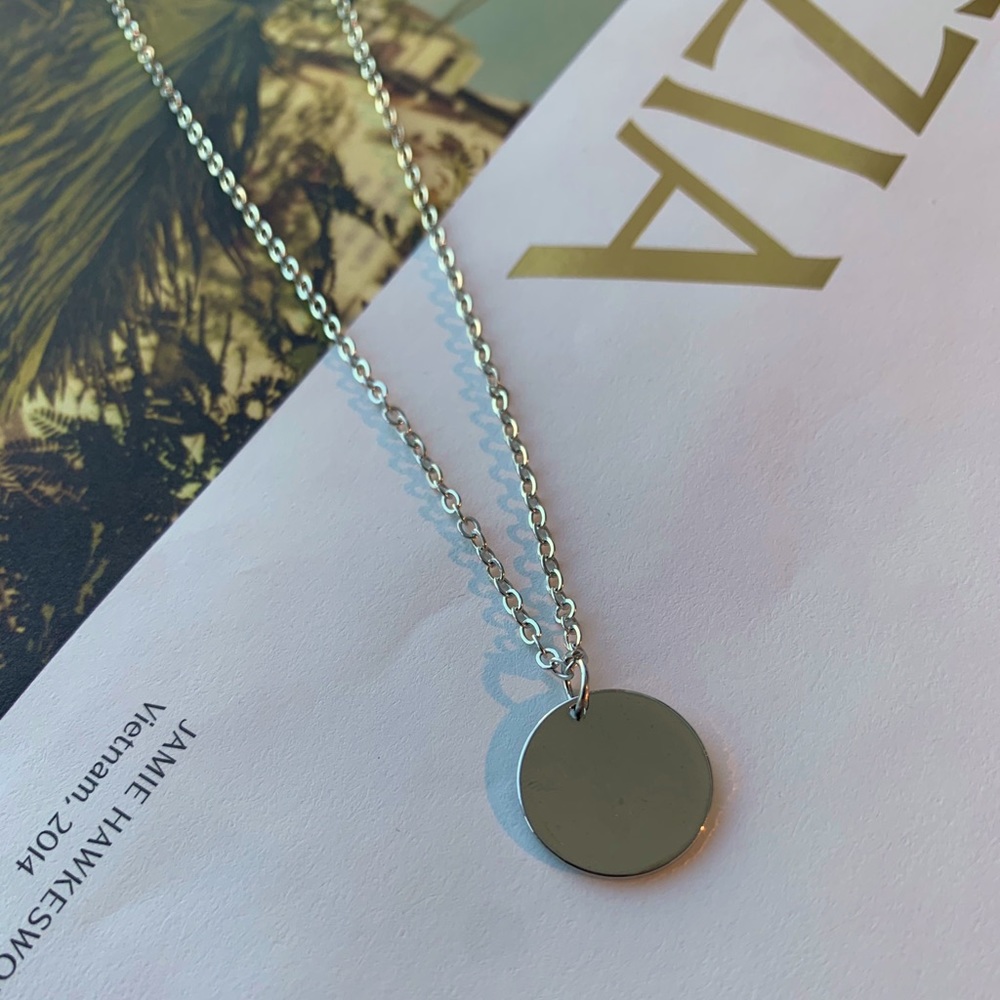 NWOT!✨ Simple Silver Circle Tag Chain Necklace